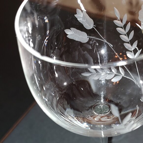 BALLOON GLASSES CRYSTAL FLORAL ETCHED CLEAR SET OF FOUR - Picture 3 of 3